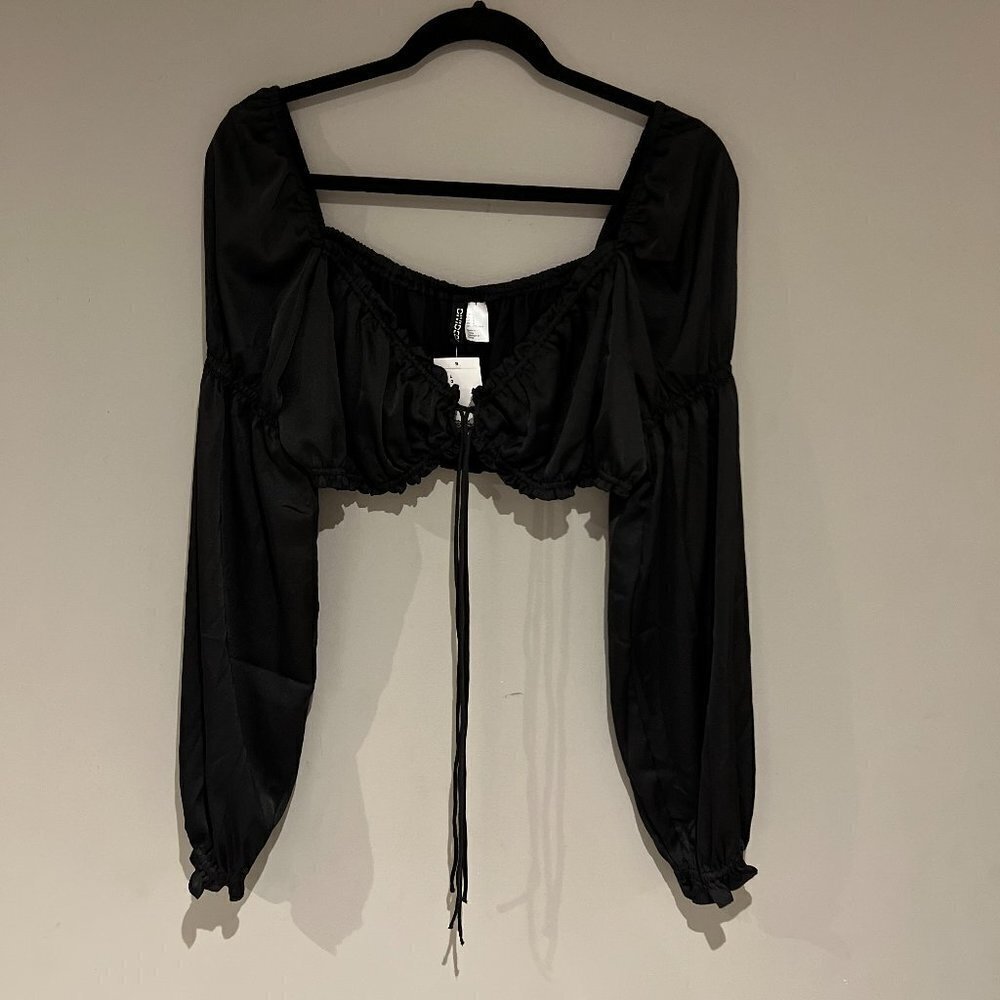 H&M Cropped Tie Front Long Sleeve Top - Large in Black - NWT